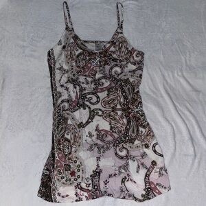 Patterned Dress. Juniors XL.